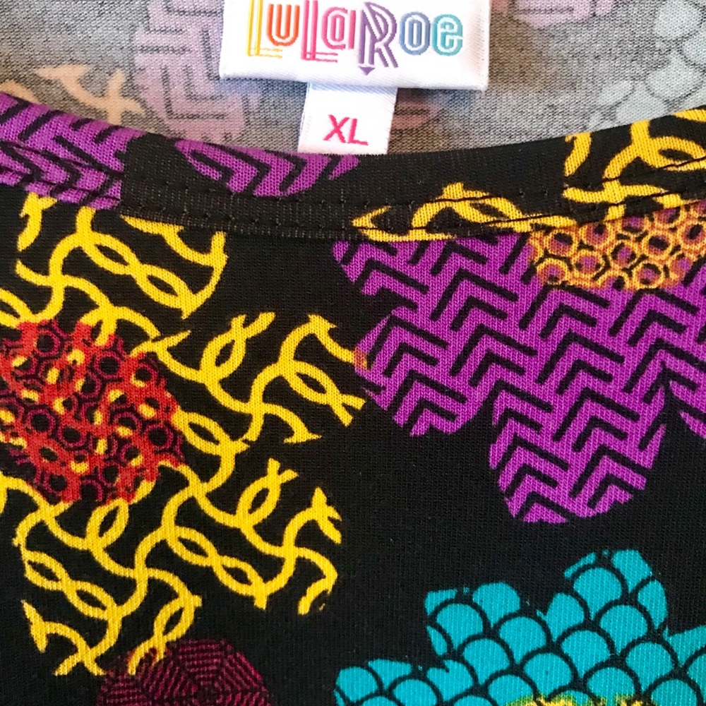 BNWOT LuLaRoe Carly size XL